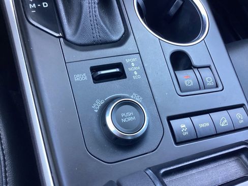 Used 2021 Toyota Highlander XSE AWD/4WD image 18