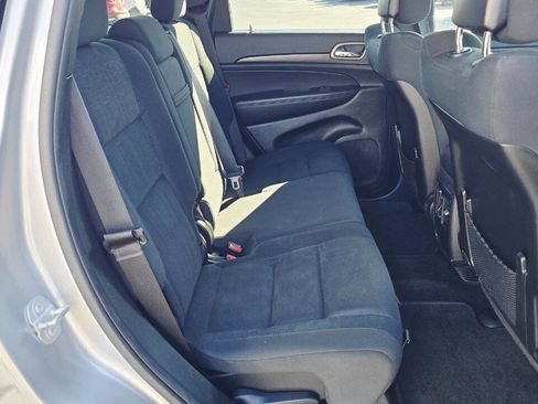 Used 2015 Jeep Grand Cherokee Laredo image 13