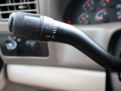 Used 2001 Ford F450 image 32