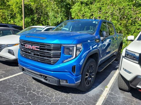 Used 2022 GMC Sierra 1500 Elevation w/ Elevation Premium Package image 3