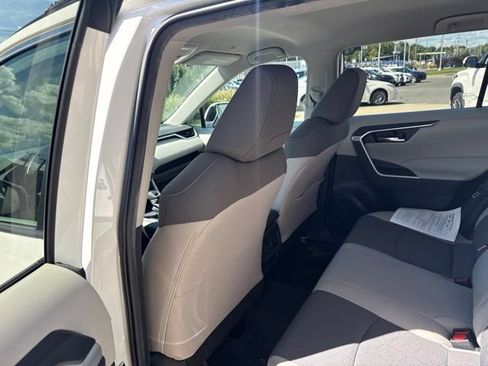 Used 2024 Toyota RAV4 XLE AWD/4WD image 26