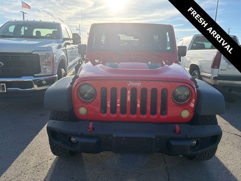 Used 2015 Jeep Wrangler Unlimited Rubicon image 3