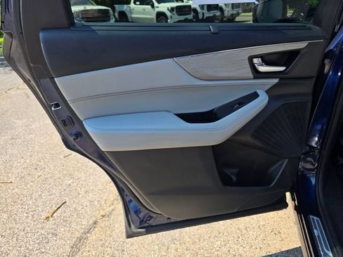 Used 2023 Acura MDX SH-AWD w/ Advance Package image 21