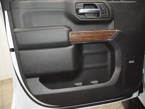 Used 2023 Chevrolet Silverado 2500 High Country w/ Safety Package II image 49