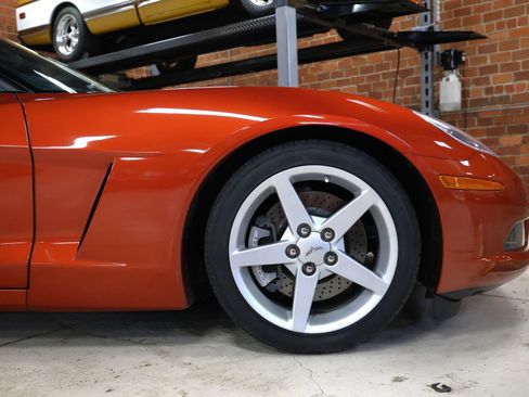 Used 2005 Chevrolet Corvette 2dr Cpe w/ Performance Handling Package image 13