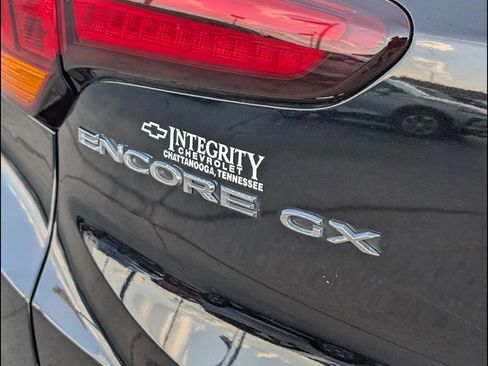 Used 2020 Buick Encore GX Essence w/ Experience Buick Package image 23