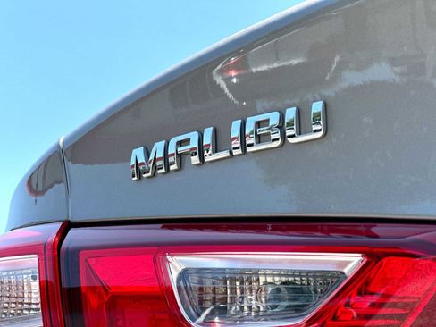 Used 2025 Chevrolet Malibu LT FWD image 15