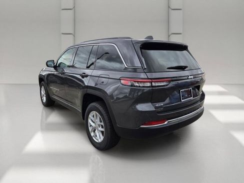 Certified 2026 Jeep Grand Cherokee Laredo AWD/4WD image 3