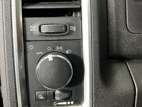 Used 2024 RAM 1500 Classic SLT image 14