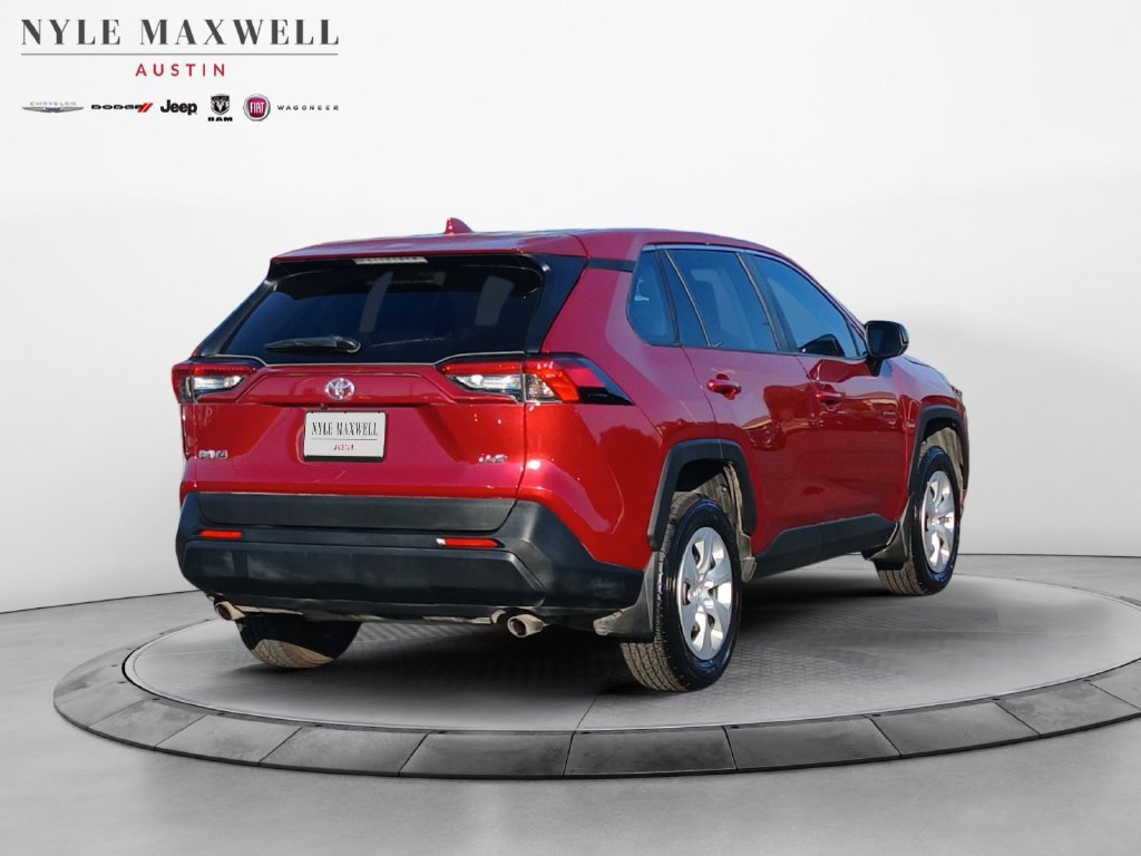 Used 2024 Toyota RAV4 LE FWD image 16