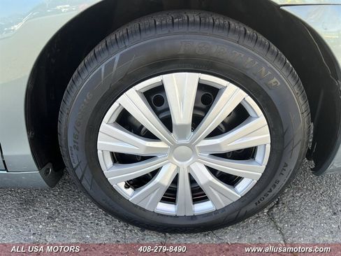 Used 2011 Toyota Camry LE image 11