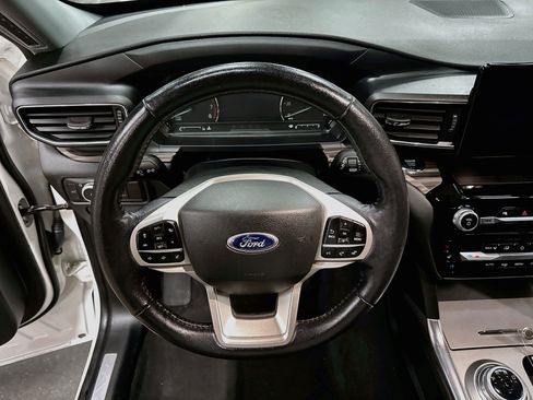 Used 2022 Ford Explorer Limited AWD/4WD image 14