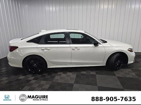 Used 2025 Honda Civic Sport image 2
