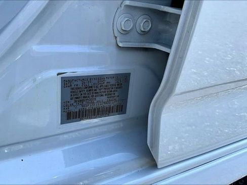 Used 2023 Nissan Sentra SR w/ SR Premium Package FWD image 18