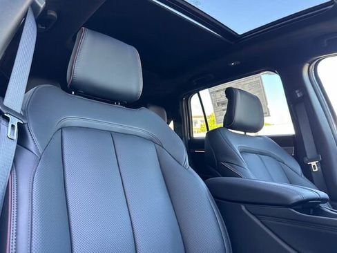 New 2025 Jeep Wagoneer S Launch Edition image 14