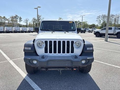 Used 2020 Jeep Gladiator Sport w/ Quick Order Package 24S image 8