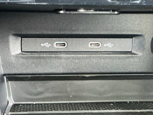 New 2026 Volkswagen Taos SE FWD image 23