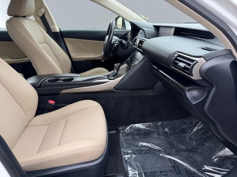 Used 2018 Lexus IS 300 AWD w/ Comfort Package image 20