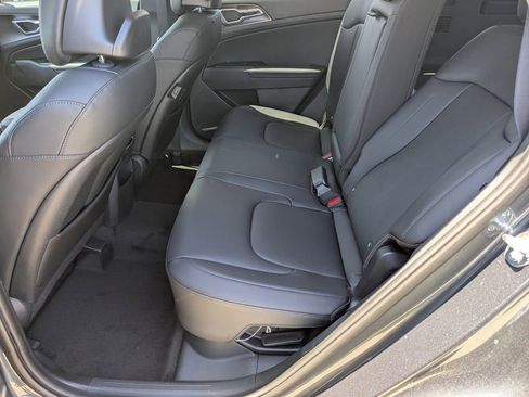 New 2026 Kia Sportage EX AWD/4WD image 17