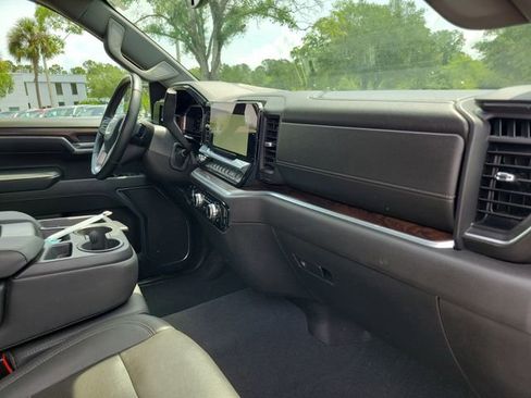 Used 2024 GMC Sierra 1500 SLT AWD/4WD image 30