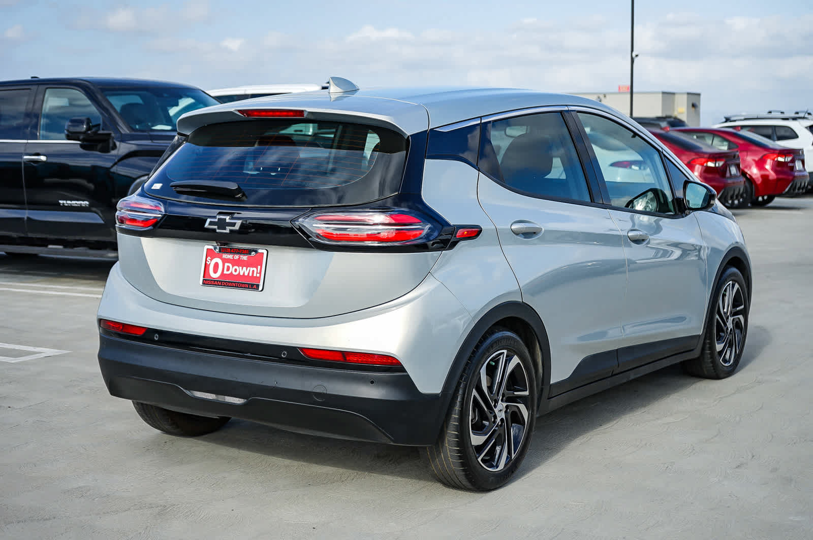 Used 2023 Chevrolet Bolt LT w/ Infotainment Package FWD image 8