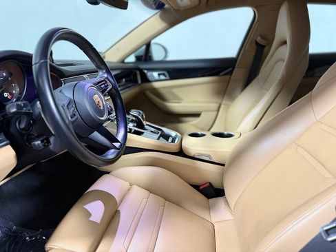 Used 2022 Porsche Panamera 4 w/ Premium Package AWD/4WD image 21