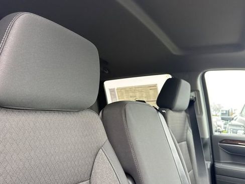 New 2026 GMC Sierra 1500 SLE w/ Preferred Package image 18