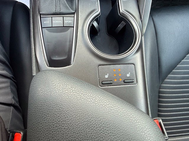 Used 2024 Toyota Camry SE w/ Cold Weather Package FWD image 23