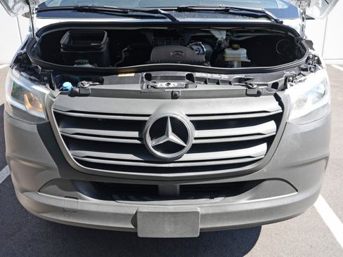 Used 2023 Mercedes-Benz Sprinter 2500 image 7