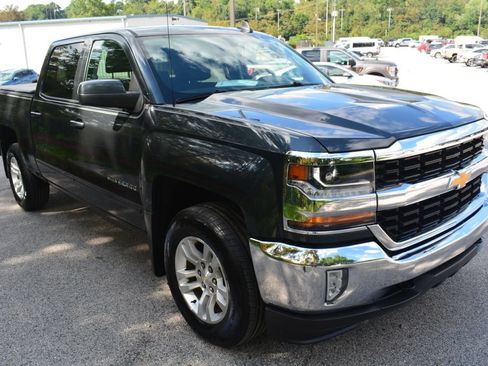 Used 2018 Chevrolet Silverado 1500 LT w/ All Star Edition AWD/4WD image 4