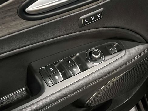 Used 2023 Alfa Romeo Stelvio Ti image 14