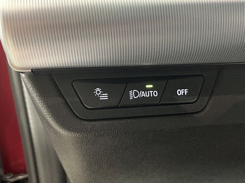 Certified 2025 BMW X2 xDrive28i w/ Convenience Package image 21