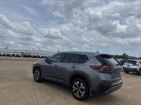 Used 2023 Nissan Rogue SV FWD image 15