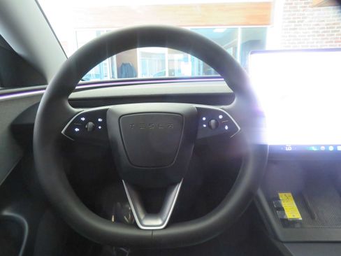 Used 2024 Tesla Model 3 Long Range RWD image 29