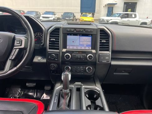 Used 2018 Ford F150 Lariat w/ Equipment Group 502A Luxury AWD/4WD image 15