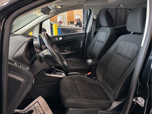 Used 2020 Ford EcoSport SE w/ SE Convenience Package image 28
