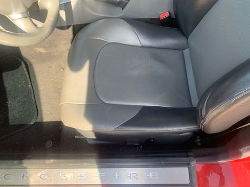Used 2004 Chrysler Crossfire Coupe RWD image 12