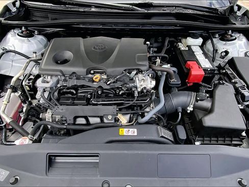 Used 2024 Toyota Camry SE image 29