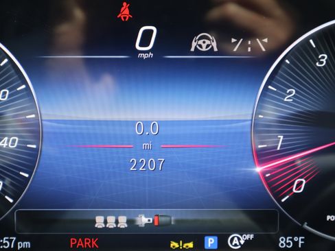 Used 2025 Mercedes-Benz GLE 350 4MATIC image 34