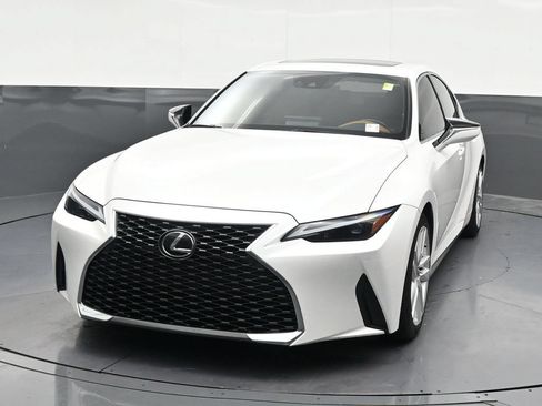 Used 2023 Lexus IS 300 w/ Comfort Package RWD image 9