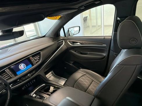 Used 2024 Buick Enclave Avenir w/ Avenir Technology Package AWD/4WD image 40