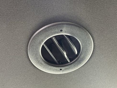 Used 2023 Chevrolet Traverse LT FWD image 20