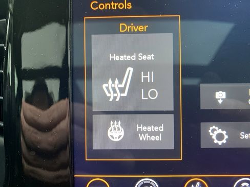 Used 2021 Jeep Grand Cherokee Limited X image 24