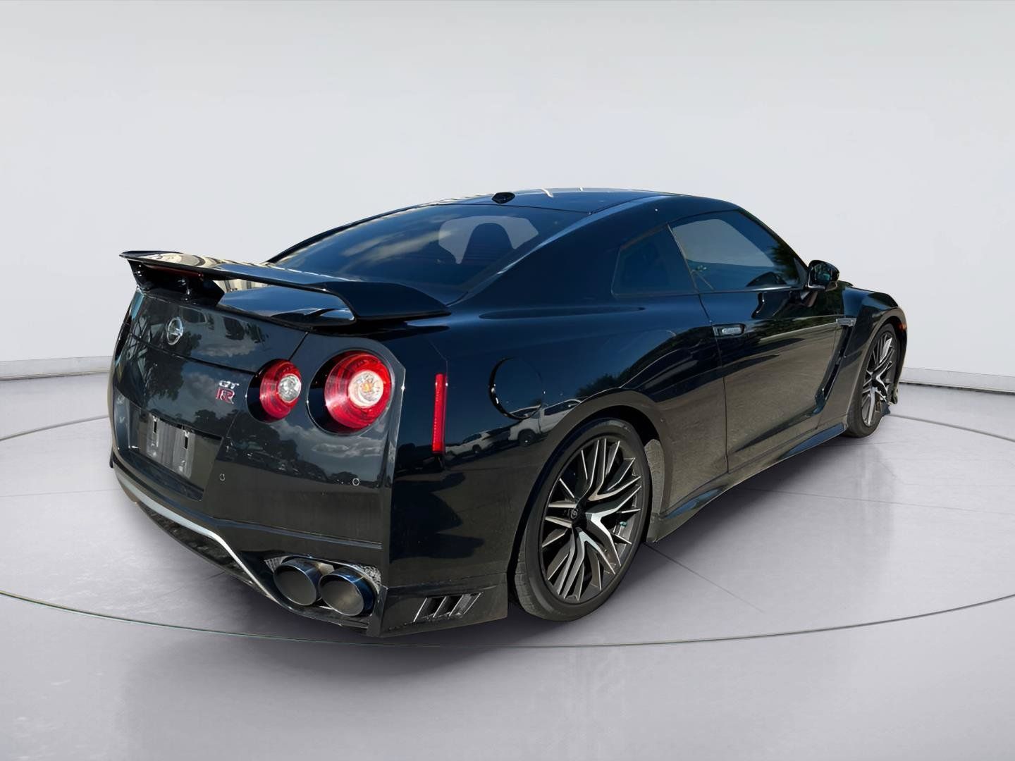Used 2020 Nissan GT-R Premium w/ Premium Interior Package AWD/4WD image 5