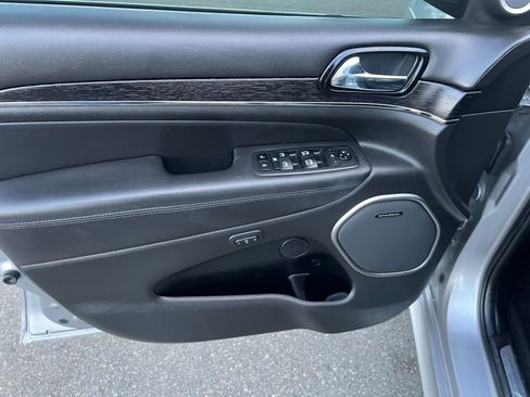 Used 2020 Jeep Grand Cherokee High Altitude AWD/4WD image 21