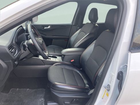 Used 2023 Ford Escape ST-Line image 12