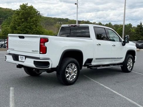 New 2026 Chevrolet Silverado 2500 High Country w/ High Country Premium Package AWD/4WD image 16