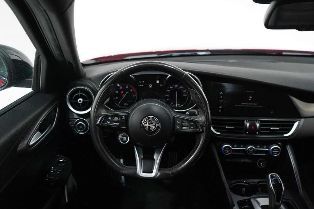 Used 2022 Alfa Romeo Giulia Veloce RWD image 15