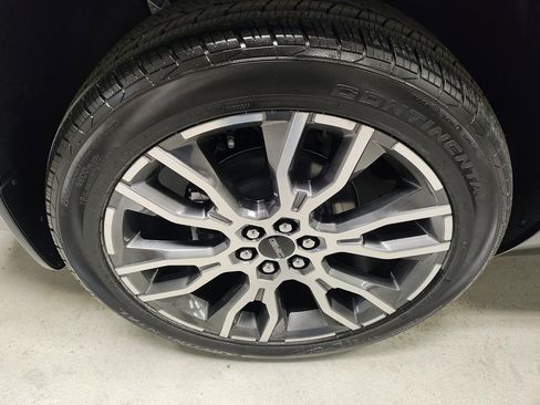 New 2026 GMC Acadia Denali Ultimate w/ LPO, Floor Liner Package image 3