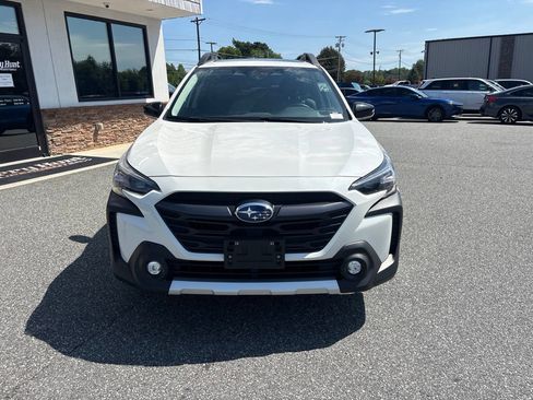Used 2024 Subaru Outback Limited AWD/4WD image 12